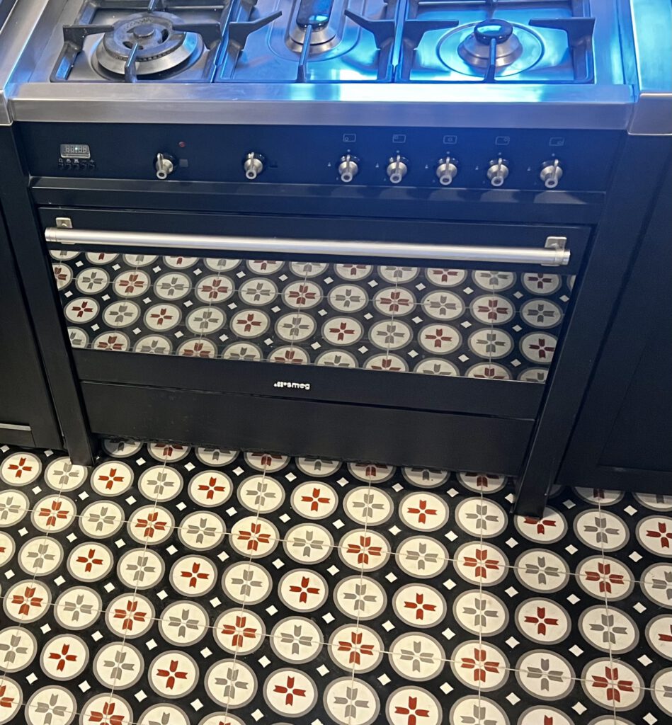 D5B51DF9-2CF8-4EAB-8FAA-46D5BCCA8F31-1